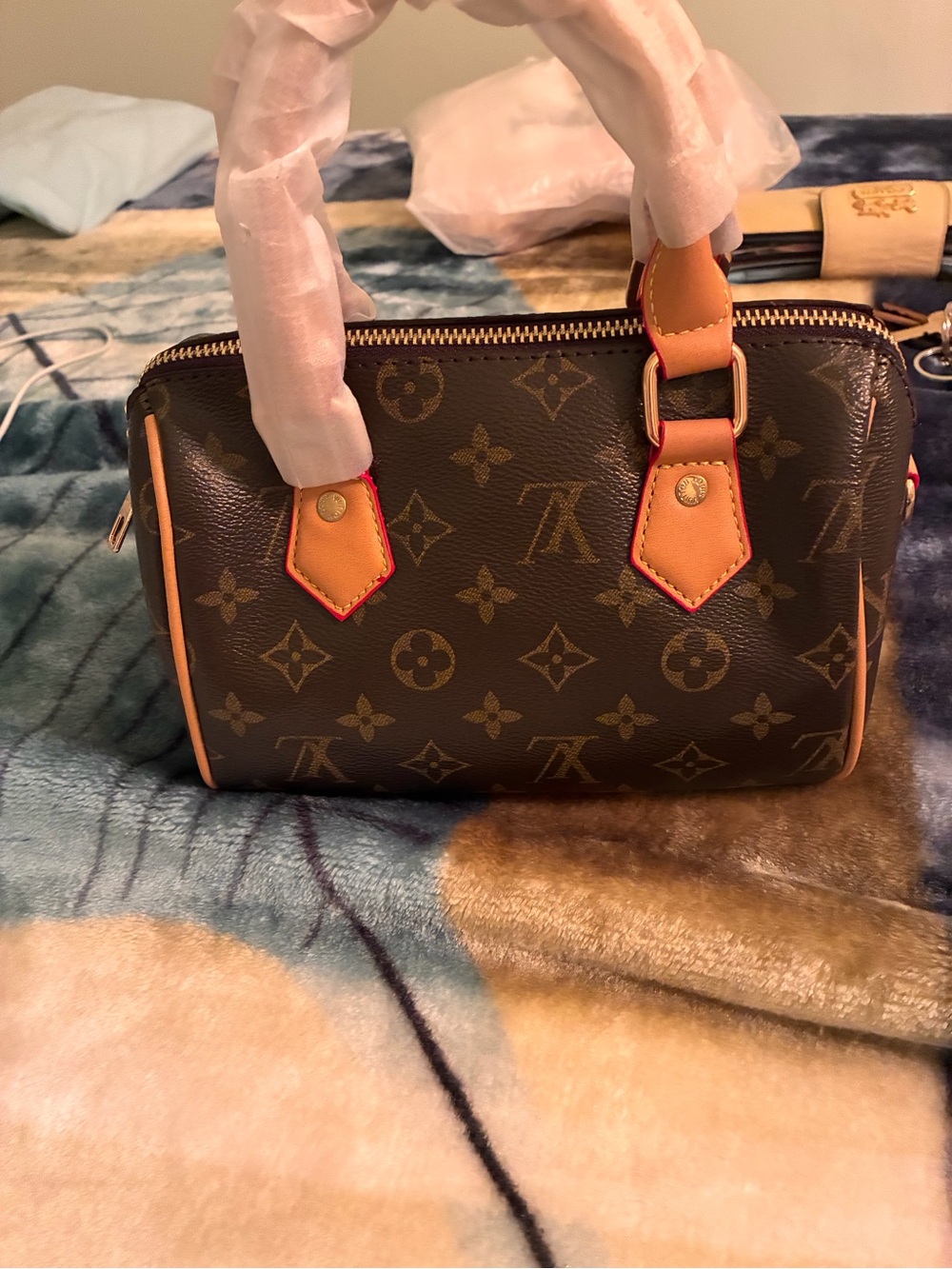 LV Monogram Speedy Style Bag - Picture 2 of 7
